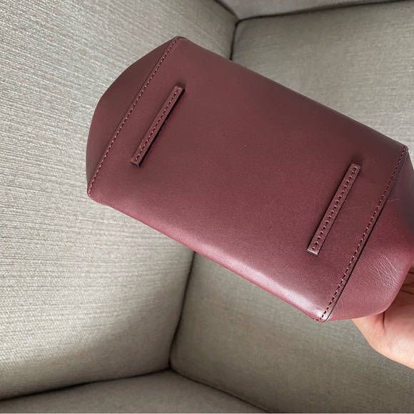 Aritzia Auxiliary Crossbody - Picture 8 of 10